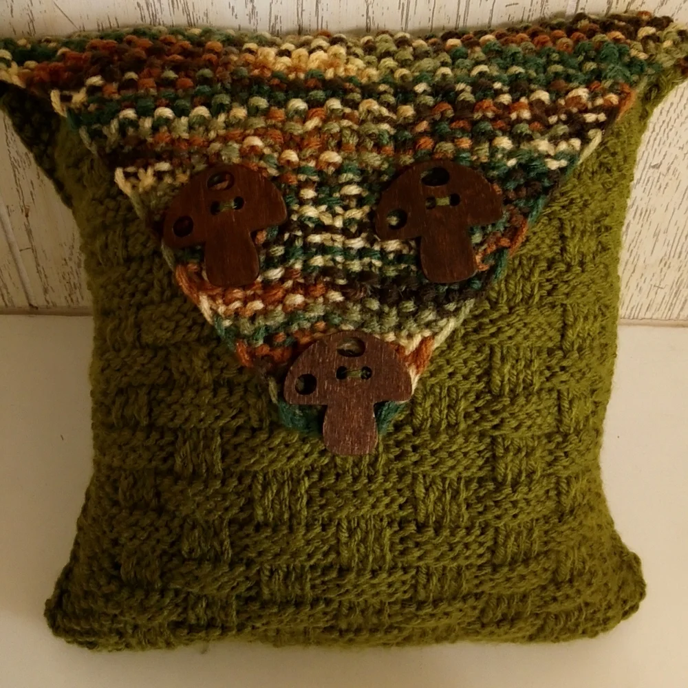 Hand Crafted Knit Pillow Olive Button Cable Throw Couch Sofa Essential Cabin